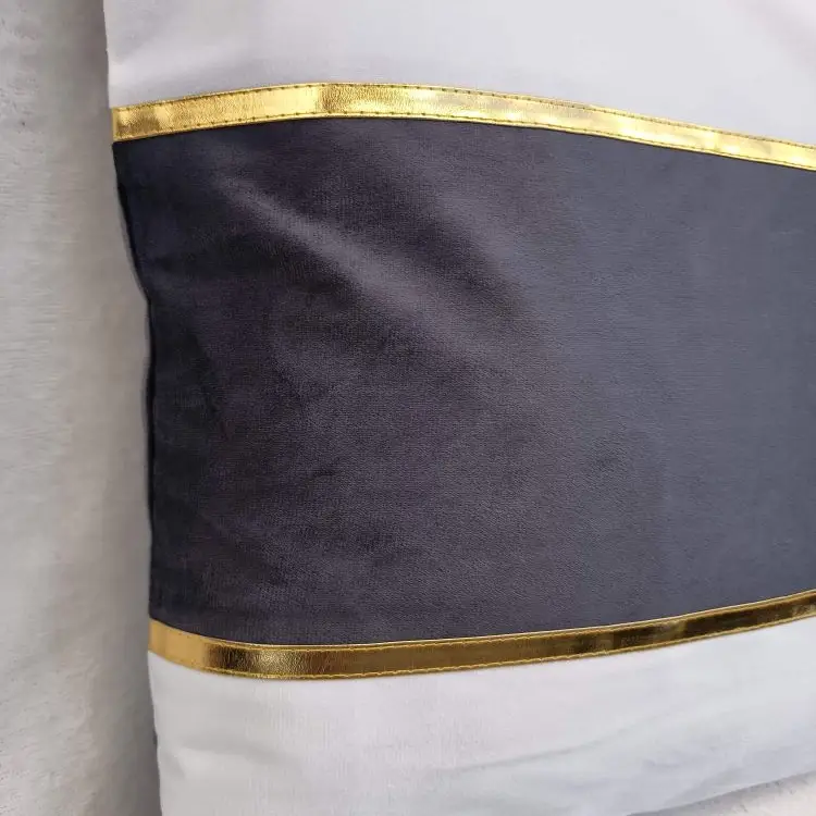 Cojín decorativo blanco y gris's photo #1