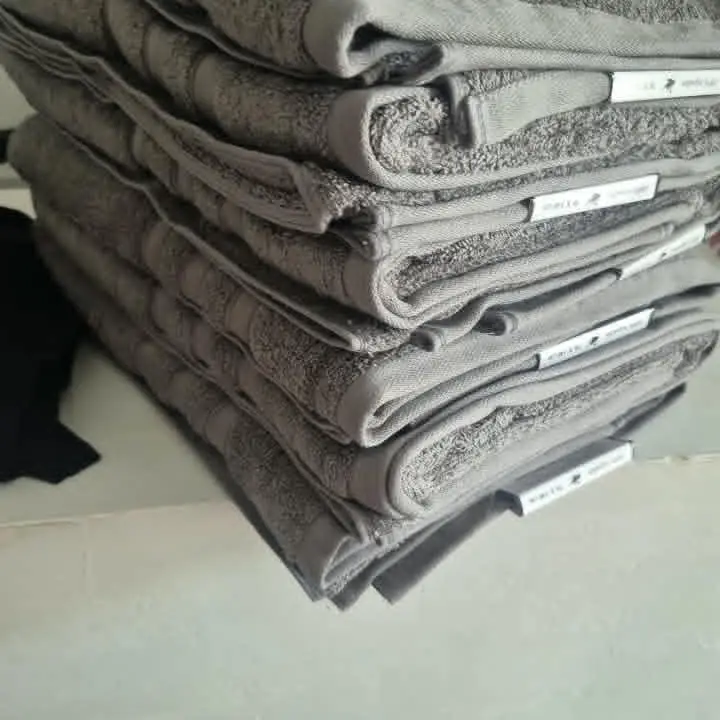 Toalla Cisne Blanco 70x140 cm (gris) — imagen 2