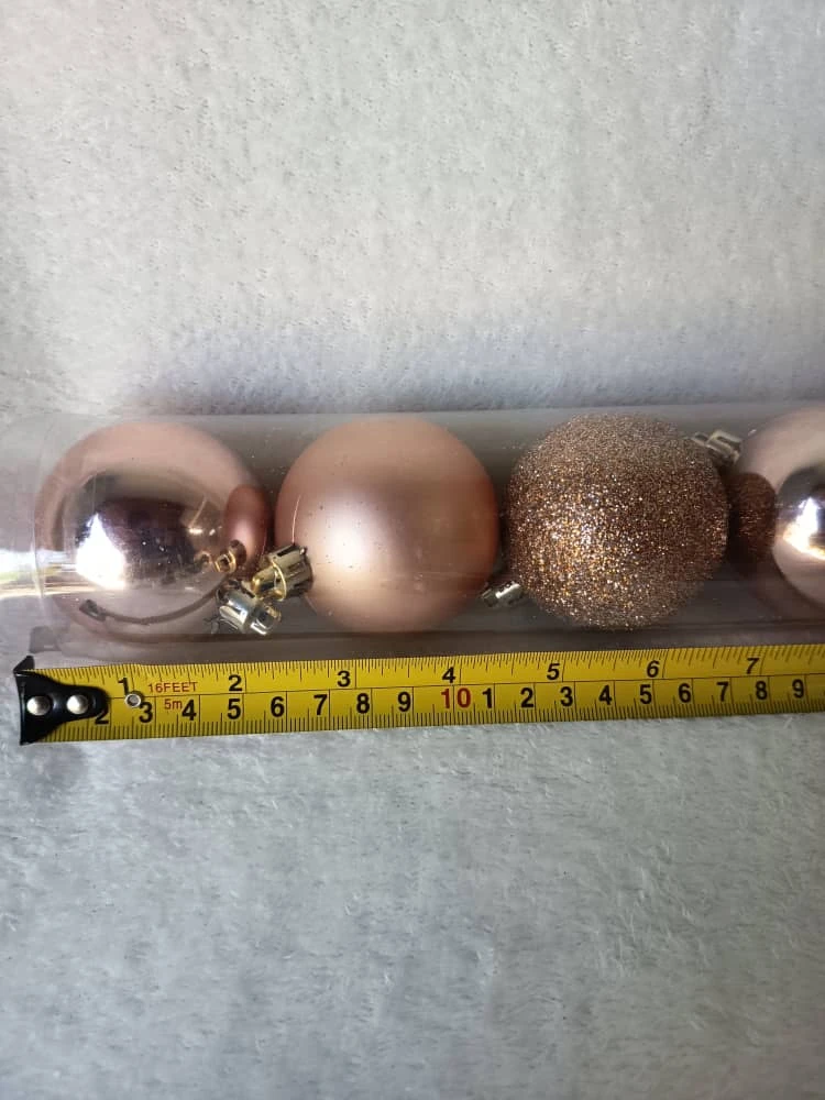 Bolas Navideñas rosado metálico's foto | CASAVIVA |  BizneCubano